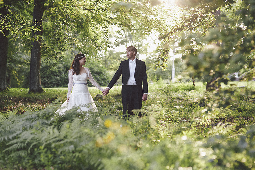 Iris & Stefan - Preview - Här kommer ett smakprov ifrån gårdagens bröllop. Iris och Stefan gifte sig i Gårdsby kyrka. Festen hölls i Villa Viks matsalar.   Tack för en fantastisk dag! 